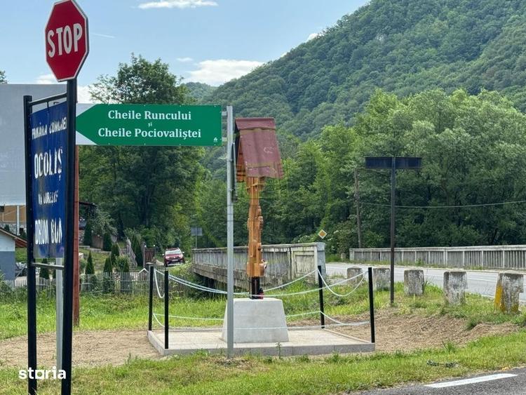 Casă cu 4 camere în Deal