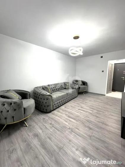 Apartament cu 3 camere decomandat în Micro 8