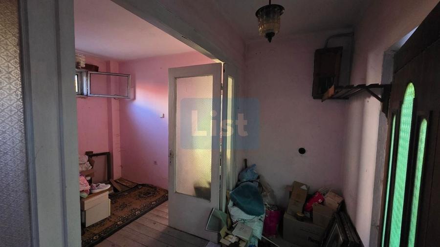 Casă cu 2 camere cu Canalizare în Central
