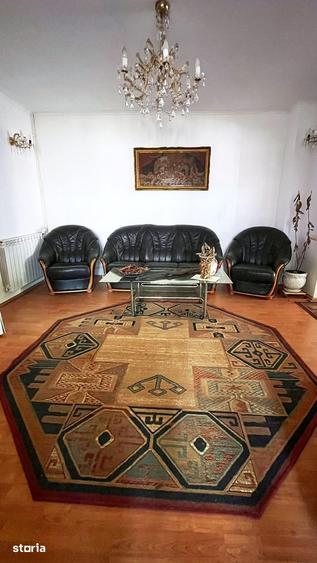 Casă cu Teren 710 Mp în Central