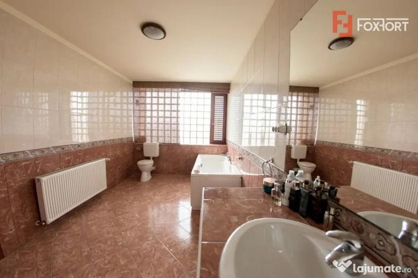 Casă cu 6 camere cu Teren 5880 Mp în Giarmata
