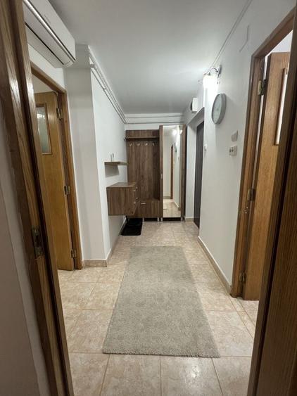 Garsonieră decomandată în Central