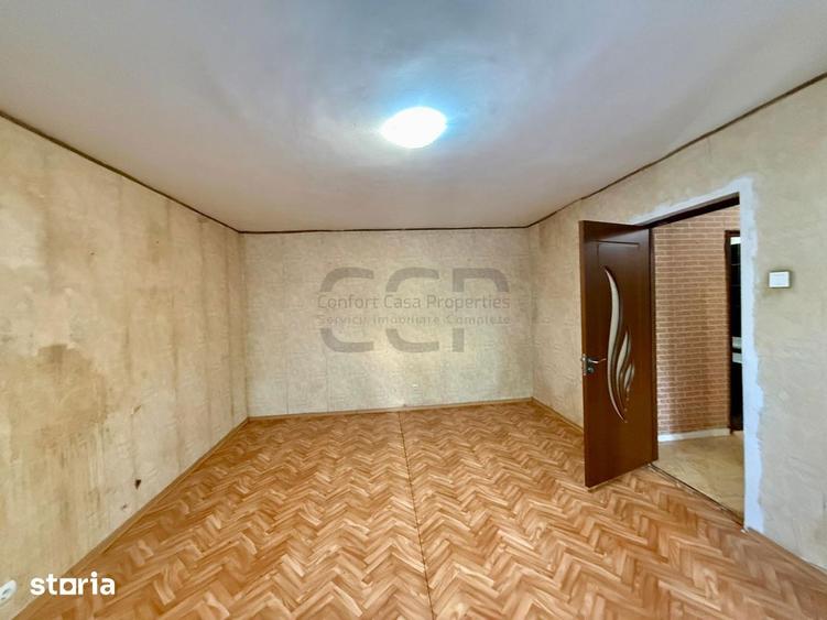 Garsonieră decomandată în Decebal
