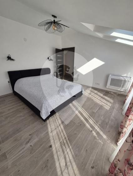 Apartament cu 4 camere decomandat, mobilat în Aurel Vlaicu