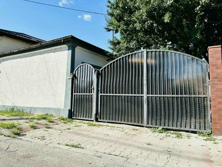 Casă cu 3 camere în Exterior Vest