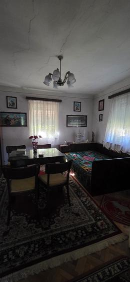 Casă cu 3 camere în Central