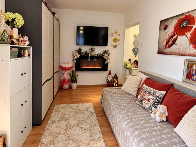 Apartament cu 2 camere semidecomandat, mobilat în Săsar