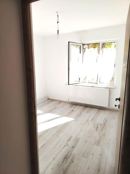 Apartament cu 3 camere decomandat în Porolissum