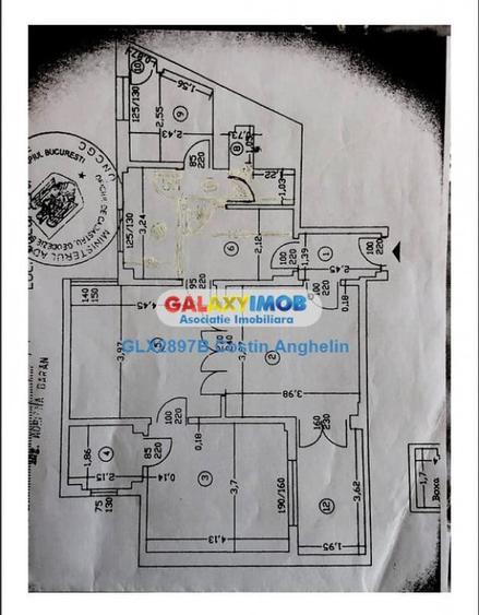 Apartament cu 3 camere semidecomandat în Universitate