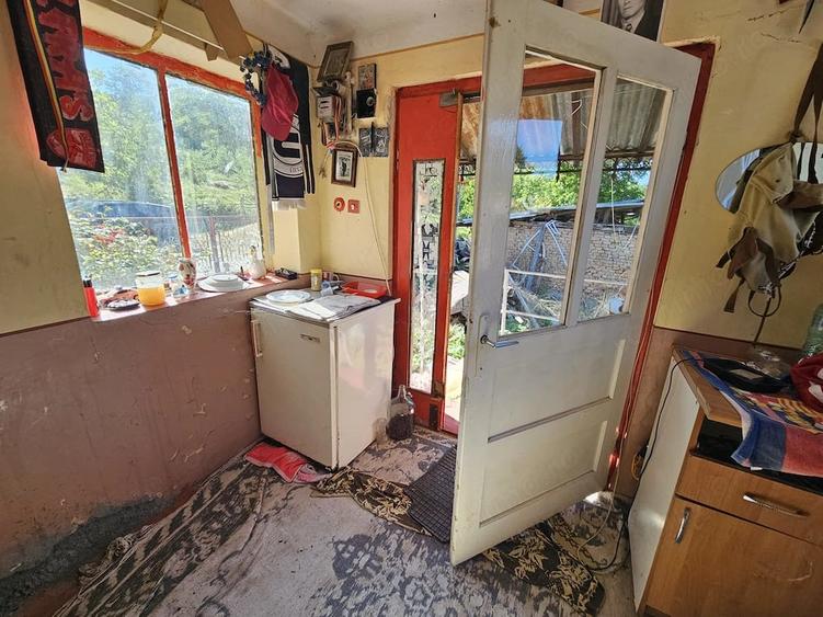 Casă cu Teren 8338 Mp în Făgețel