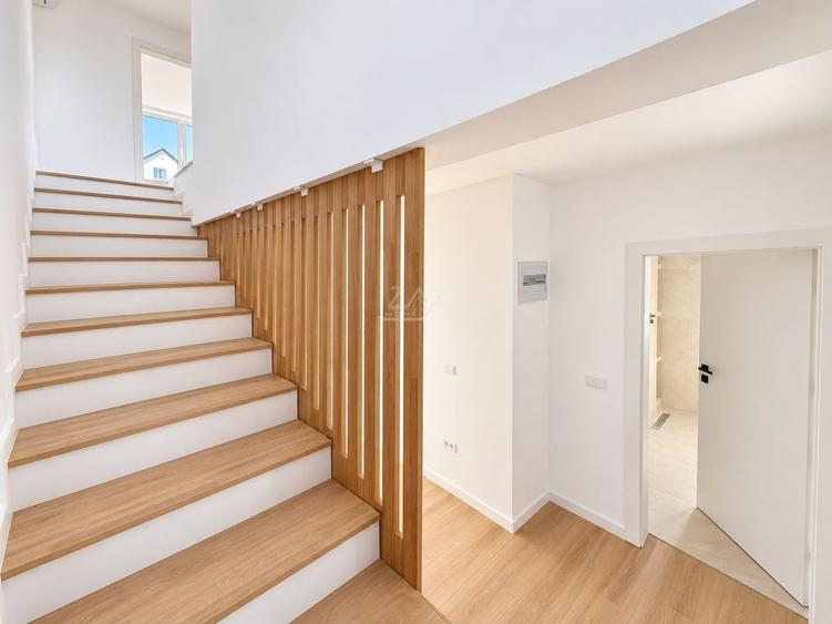 Duplex cu 3 camere cu Canalizare în Moșnița Nouă