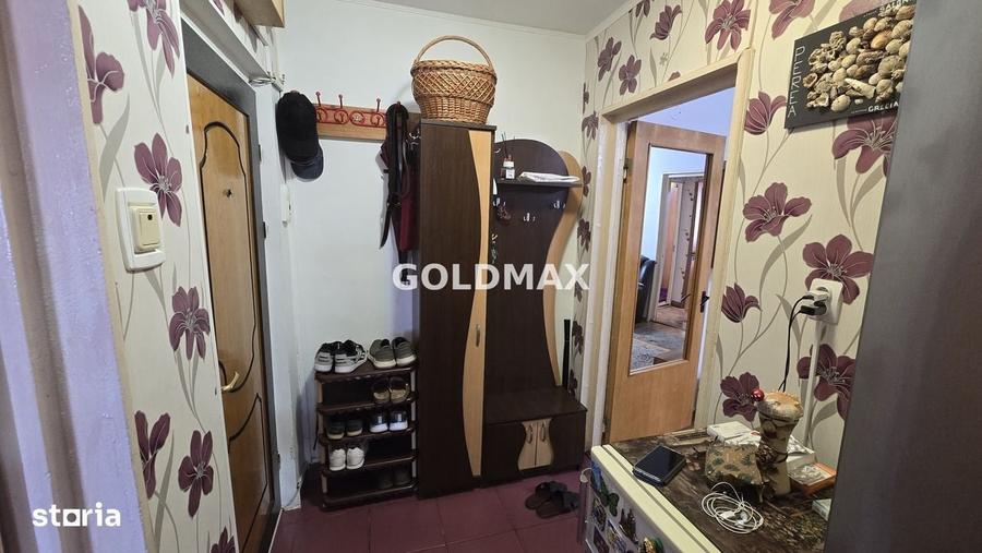 Apartament cu 3 camere semidecomandat în Trivale