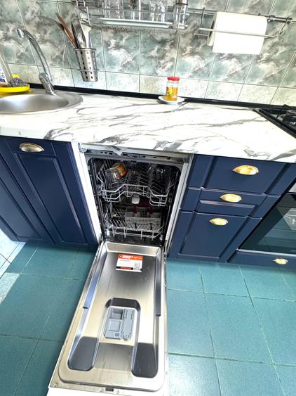 Apartament cu 3 camere decomandat în 13 Septembrie
