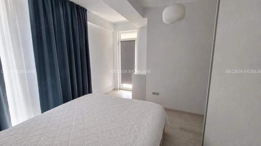 Apartament cu 3 camere decomandat în Aradului