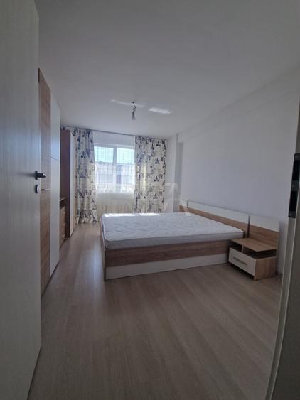 Apartament cu 3 camere decomandat, mobilat în Apărătorii Patriei