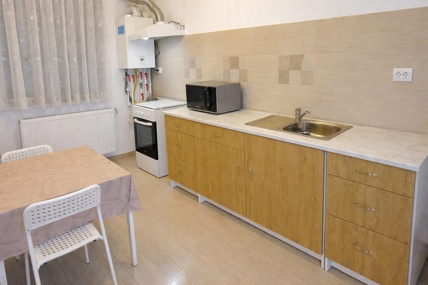 Apartament cu 2 camere decomandat în Valea Ialomiței