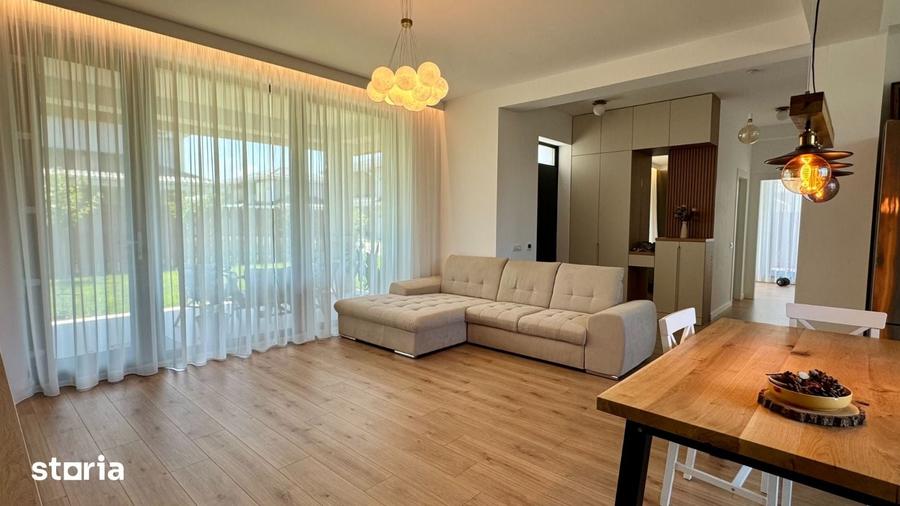 Casă cu 5 camere cu Teren 377 Mp în Tamași
