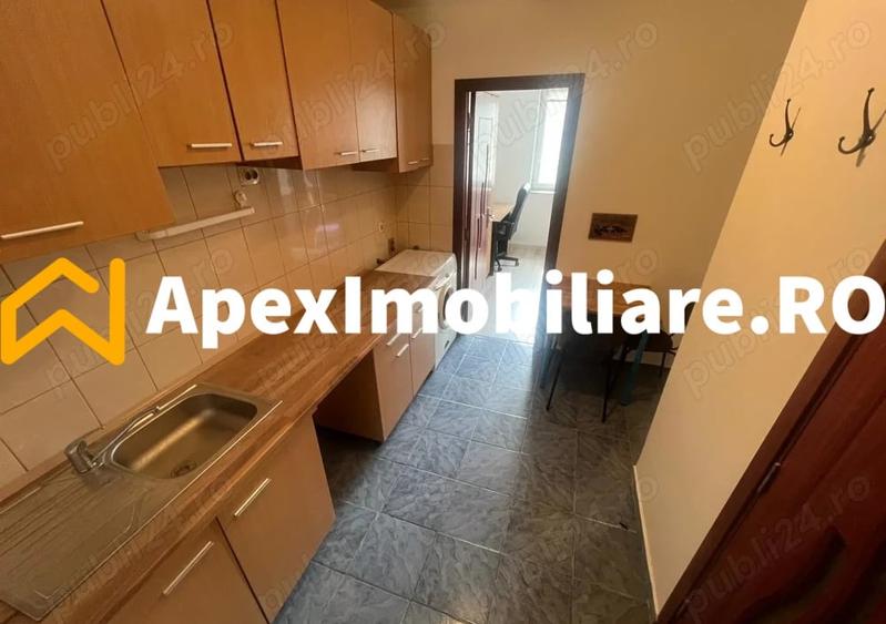 Garsonieră semidecomandată, mobilată în Jiului