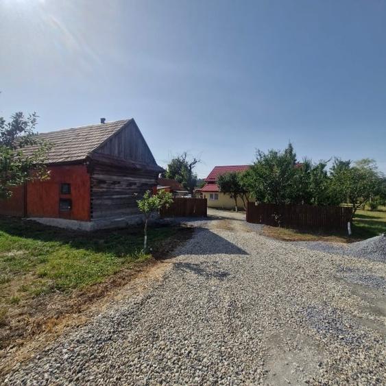Casă individuală cu 7 camere cu Garaj în Hodoșa