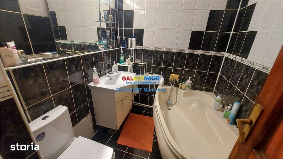 Apartament cu 4 camere decomandat în Central