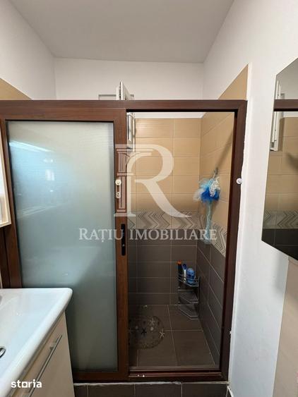 Apartament cu 3 camere decomandat în Decebal