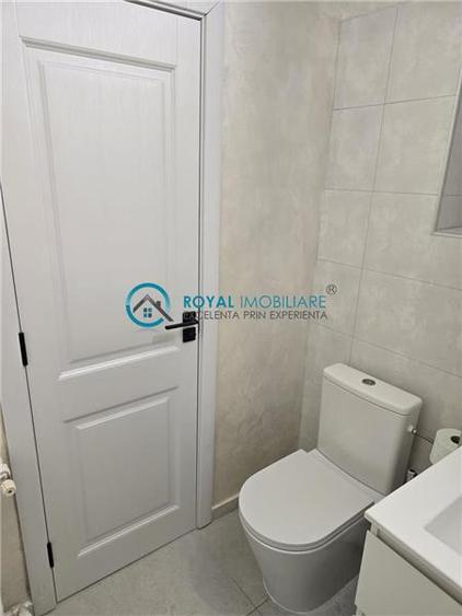 Apartament cu 2 camere decomandat în B-dul București