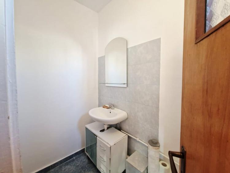 Apartament cu 4 camere decomandat, mobilat în Pantelimon