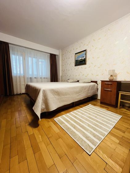 Apartament cu 4 camere decomandat, mobilat în Tei