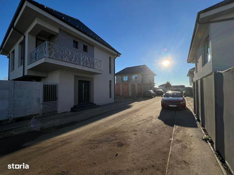 Casă cu 4 camere cu Teren 170 Mp în Central