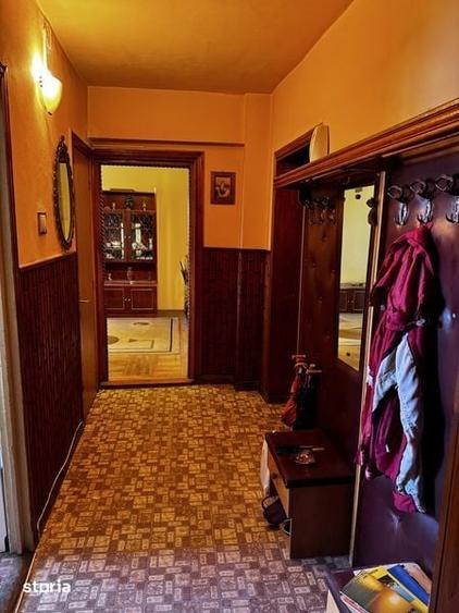 Apartament cu 3 camere decomandat în Gheorghe Doja