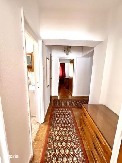 Apartament cu 4 camere decomandat în Centrul Civic
