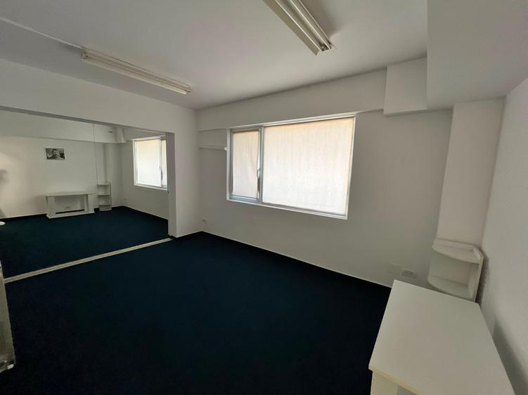 Clădire de Birouri / Spațiu Commercial 662 mp Utili de Închiriat – Sector 2, - 24