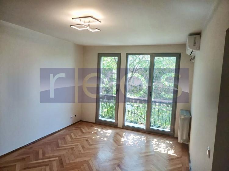 Apartament cu 3 camere semidecomandat în Titan