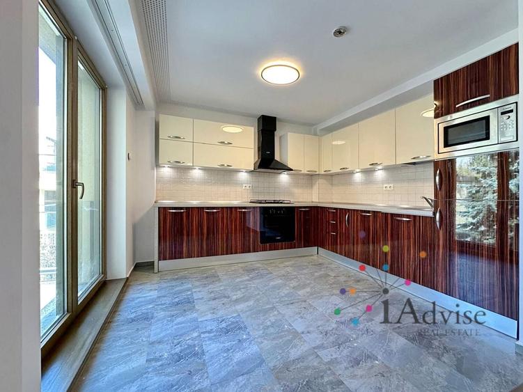 Apartament cu 3 camere decomandat, mobilat în Drumul Poienii