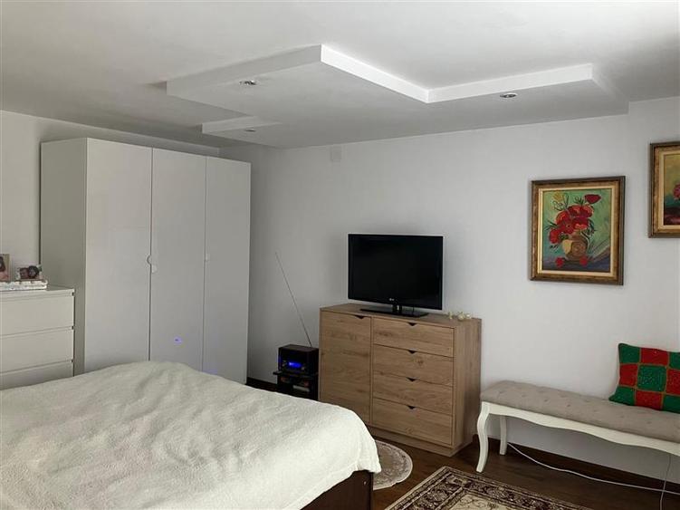 Casă cu 4 camere cu Teren 1263 Mp în Țigănași
