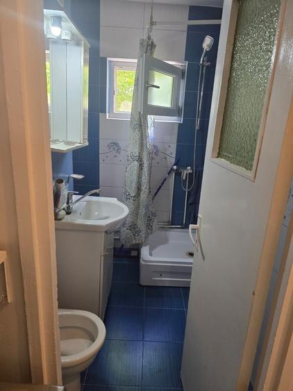 Apartament cu 3 camere semidecomandat în Popoveni