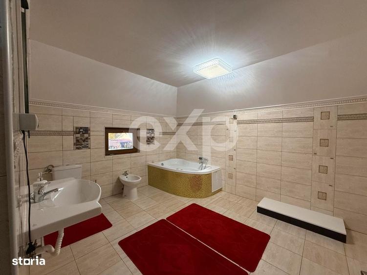 Casă cu 4 camere cu Teren 1019 Mp în Central