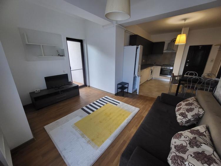 Apartament cu 2 camere semidecomandat în Plopilor