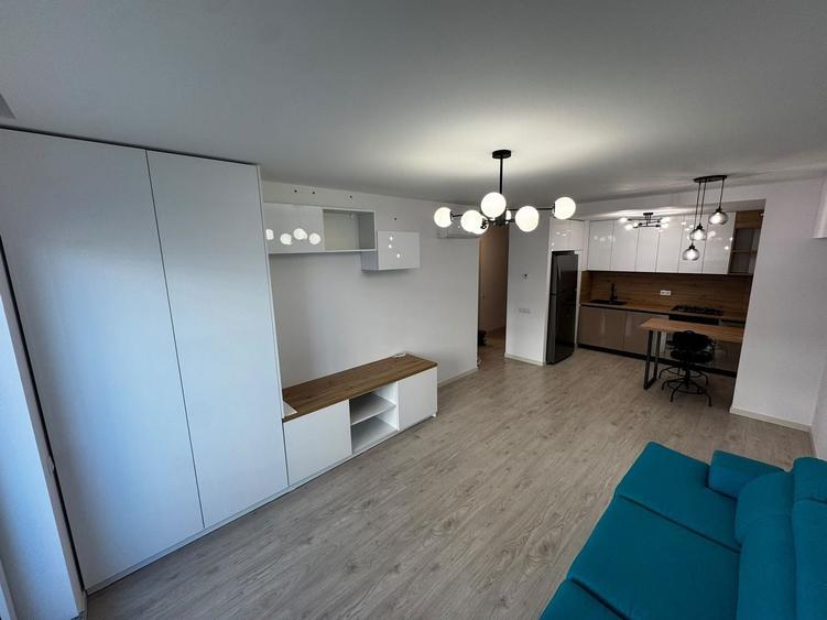 Apartament cu 2 camere semidecomandat, mobilat în Drumul Taberei