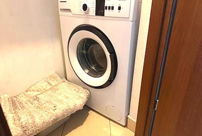 Apartament cu 3 camere decomandat, mobilat în Titan