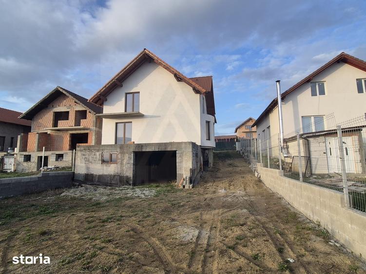 Casa 5 camere 2 bai garaj la subsol si teren 500 mp in Sura Mare - 6