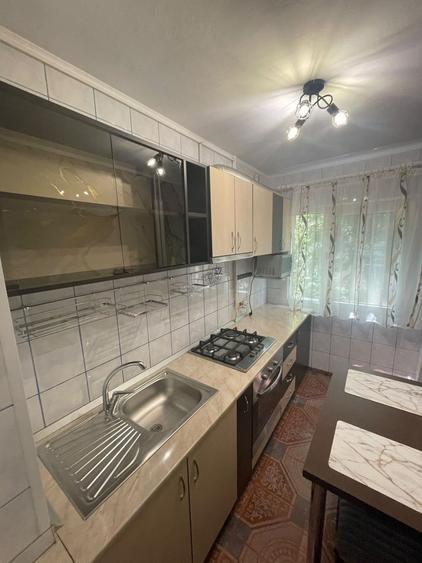 Apartament cu 2 camere decomandat în Brâncoveanu