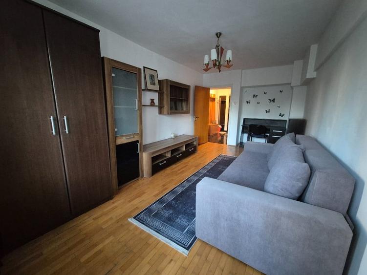 Apartament cu 2 camere decomandat în Lujerului