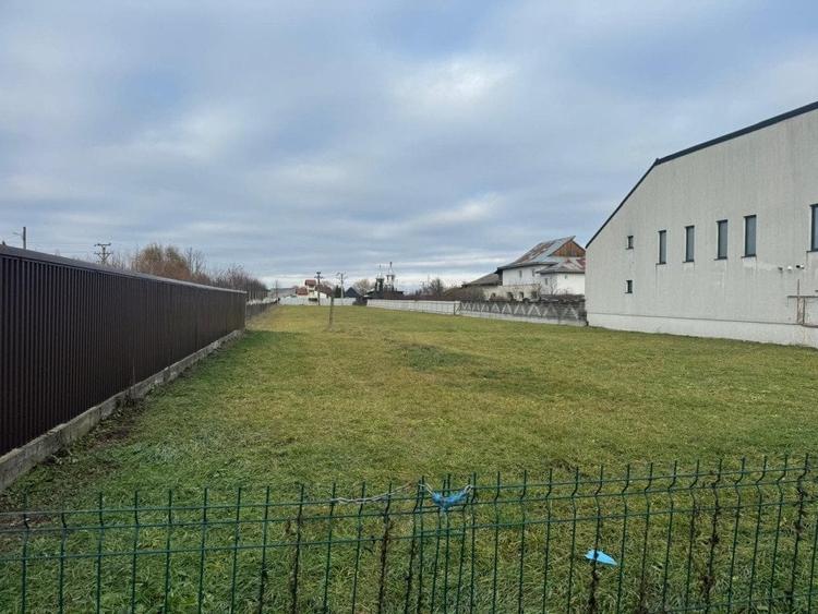 Casă individuală cu 4 camere cu Canalizare în Central