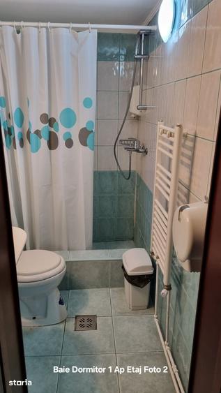 Casă cu 8 camere decomandat cu Teren 270 Mp în Poiana Țapului