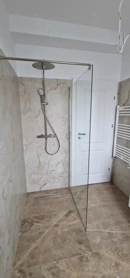 Casă cu 5 camere cu Teren 365 Mp în Covaci