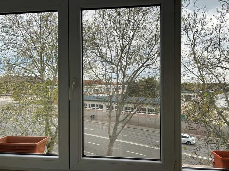 Apartament cu 2 camere semidecomandat în Trivale