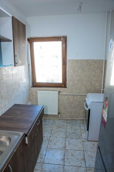 Garsonieră decomandată, mobilată în Colentina