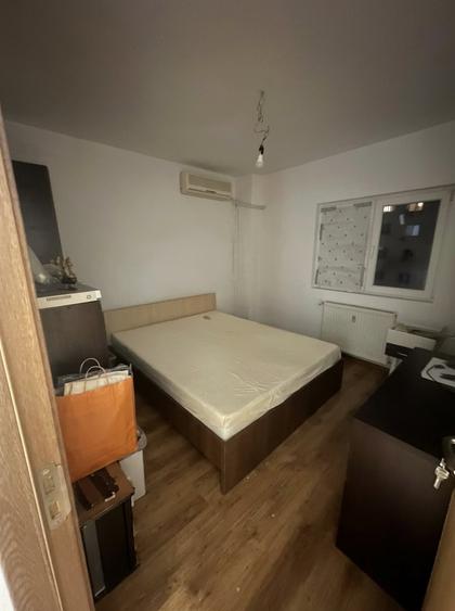 Apartament cu 4 camere decomandat în Dristor