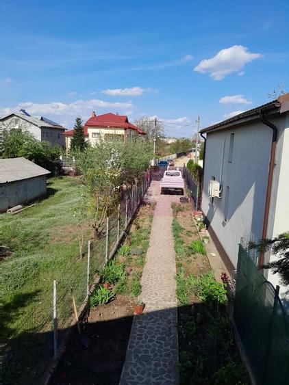 Casă individuală cu 5 camere cu Canalizare în Tineretului